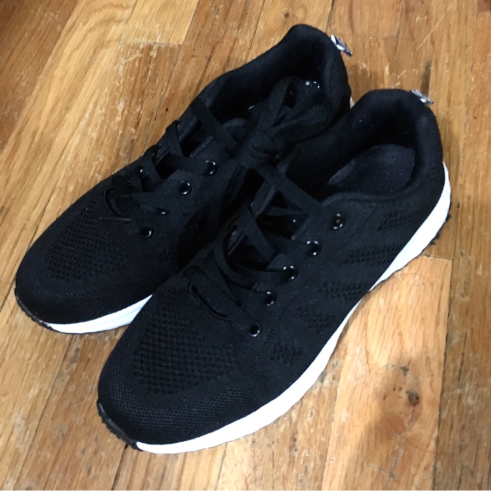 2 for $15 Party Host Appreciationšš¹HPx8š¹Breezy Breathable Running Sneakers - Picture 2 of 6